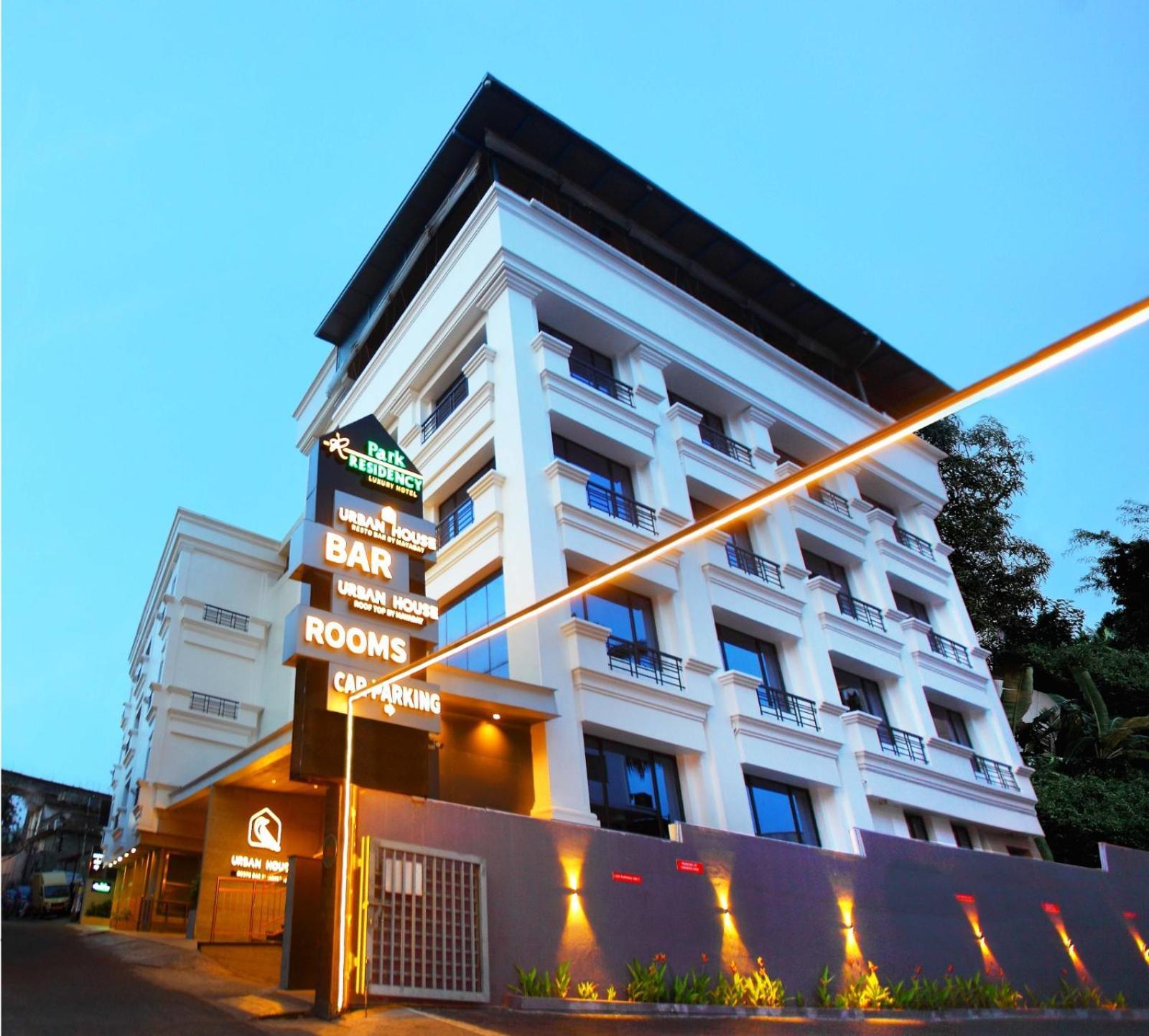 Park Residency Hotel Kochi Ngoại thất bức ảnh