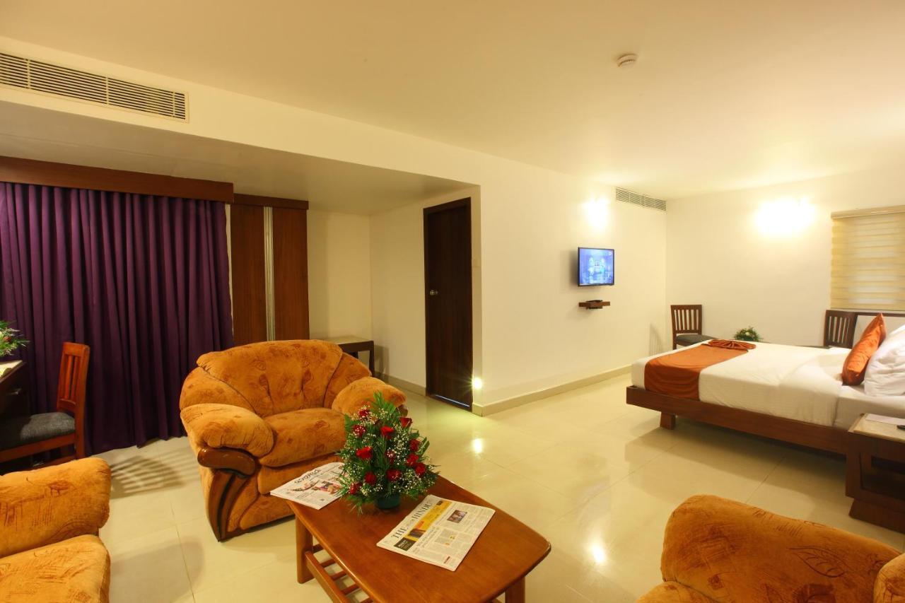 Park Residency Hotel Kochi Ngoại thất bức ảnh